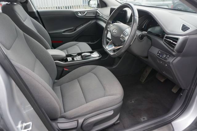 2020 Hyundai Ioniq 0.0 100kW Premium 38kWh 5dr Auto