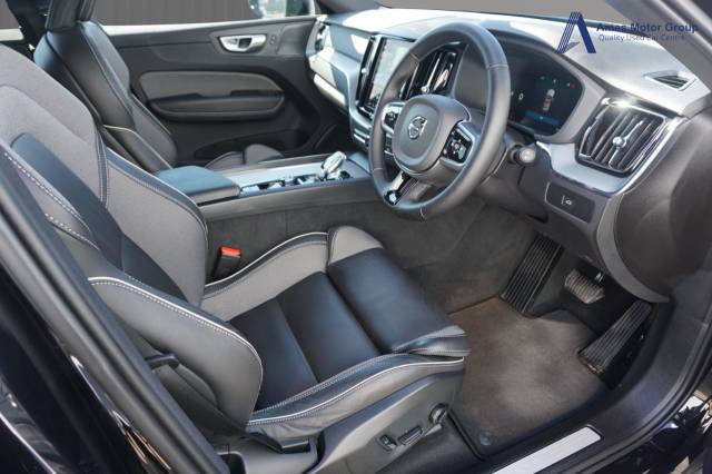 2025 Volvo XC60 2.0 B5P Plus Black Edition 5dr AWD Geartronic